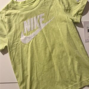 Nike Kids Short Sleeve Tee in Light Green